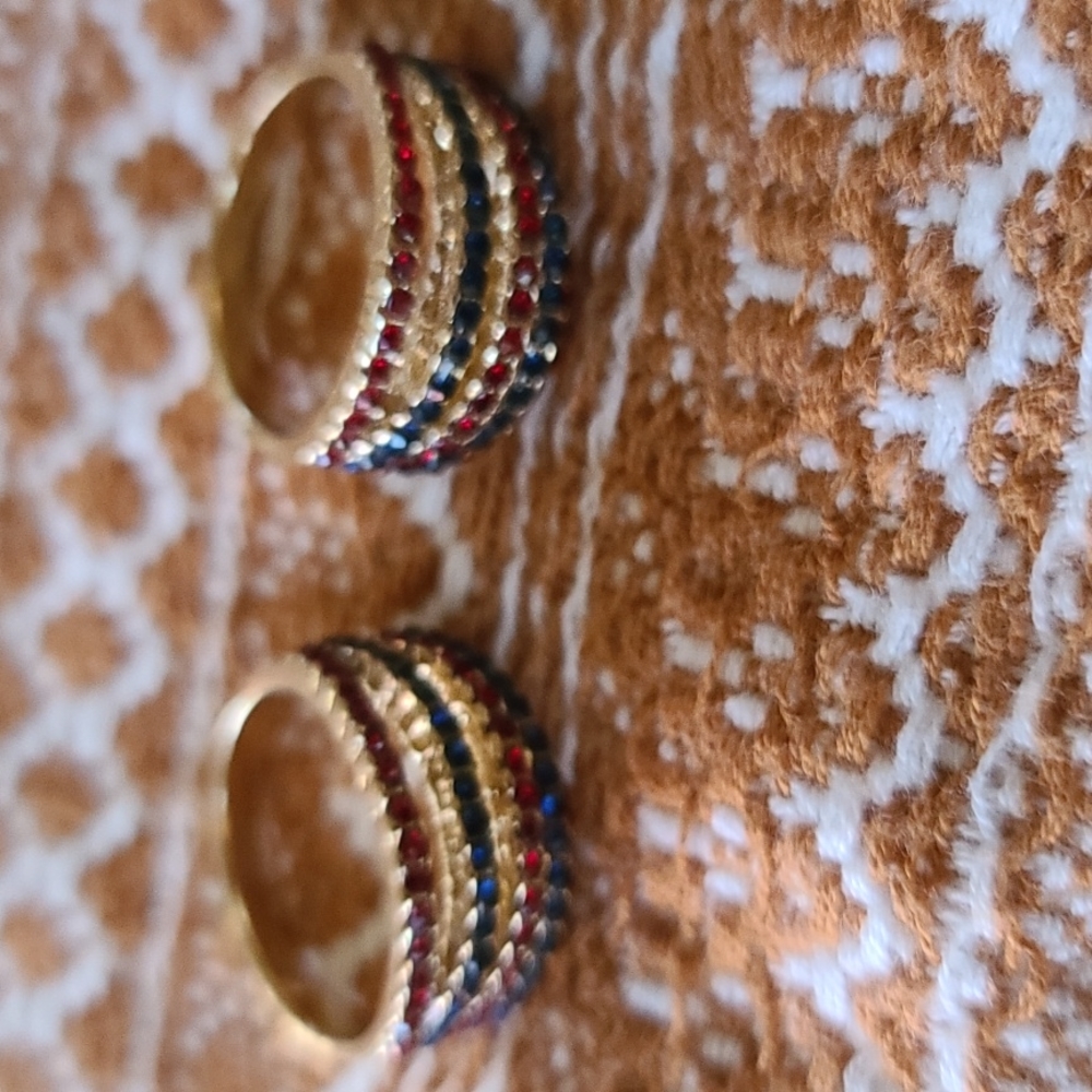 Ring - Picture 2 of 2